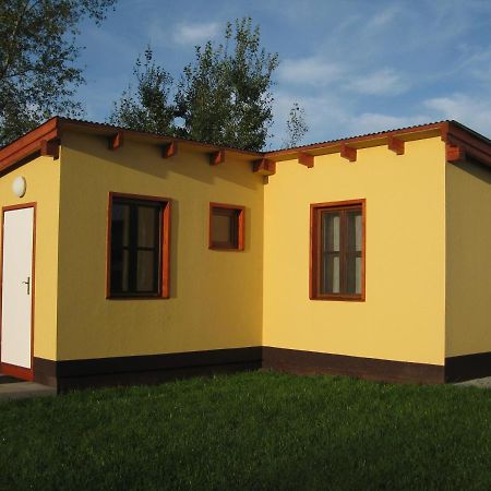 Apartmany Vcelka Hranice u Novych Hradu Bagian luar foto